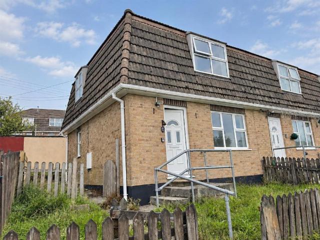 House for sale in Hallaze, Scredda