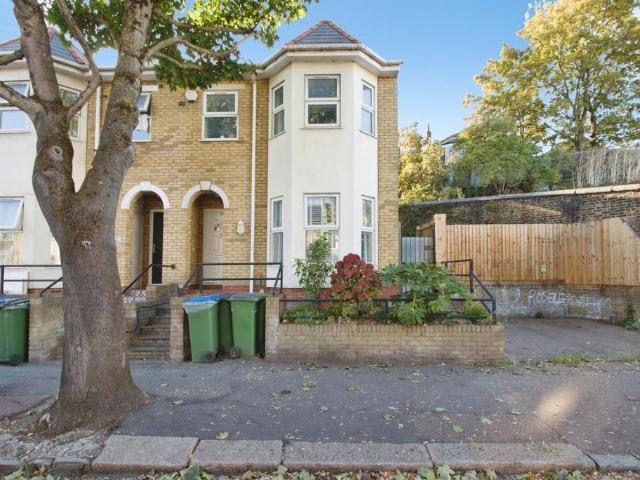 House for sale in Royal Borough of Greenwich, Greater London