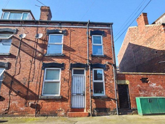House for sale in Moor End, Leeds