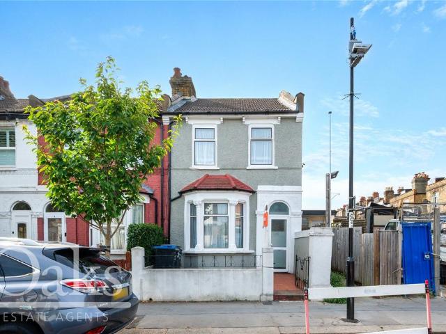 House for sale in London Borough of Croydon, Greater London