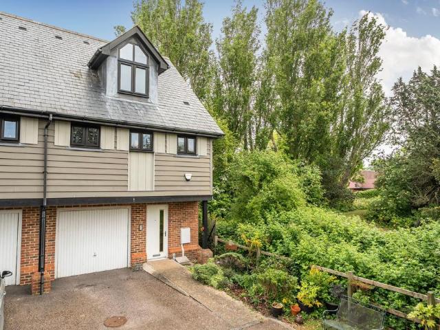House for sale in Heathlands, East Sussex