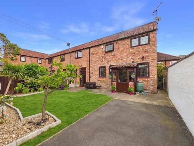 House for sale in Norton-on-derwent, North Yorkshire