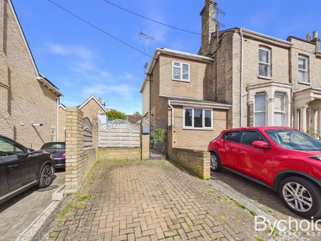House for sale in Sudbury, Chelmondiston