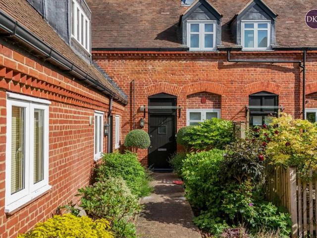 House for sale in Batchworth, Hertfordshire