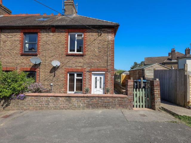 House for sale in Perryfields, West Sussex