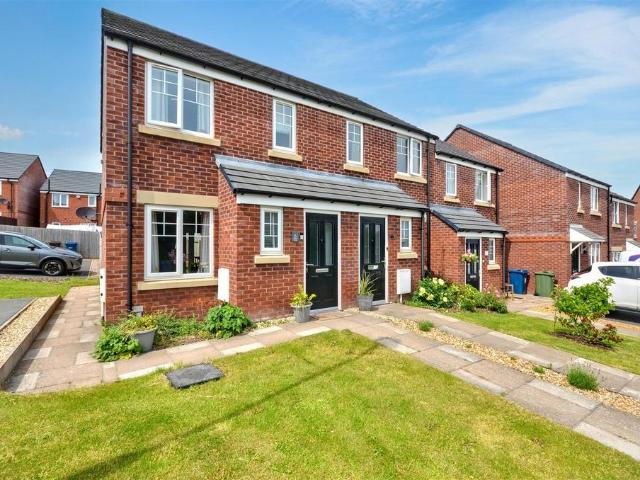 House for sale in Stone, Baswich