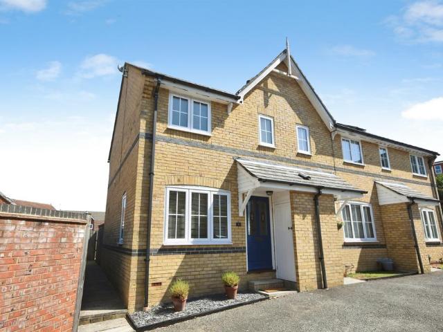 House for sale in Chipping Hill, Essex