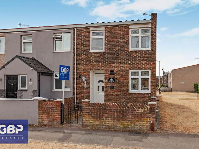 House for sale in Harold Hill, Greater London