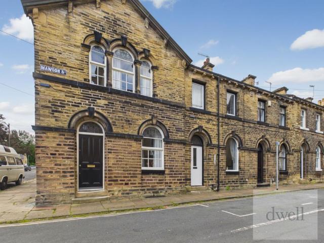 House for sale in Baildon, West Yorkshire