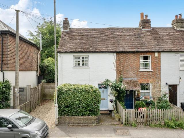 House for sale in The Butts, Kent