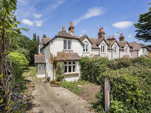 House for sale in North Finchley, Greater London