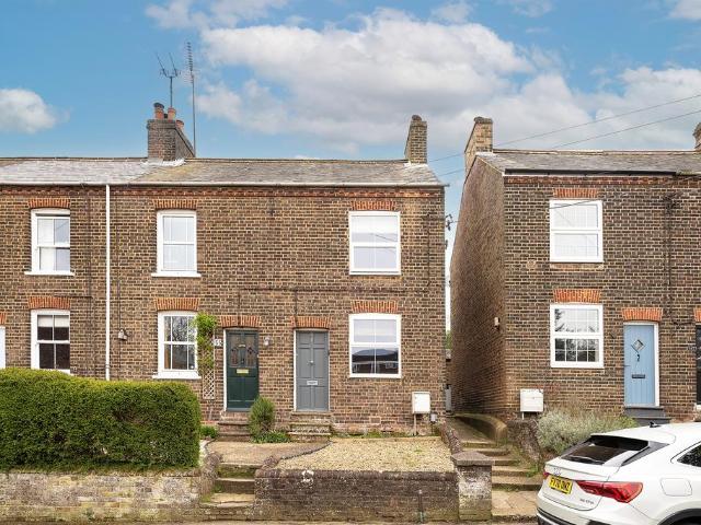House for sale in Wigginton, Pouchen End