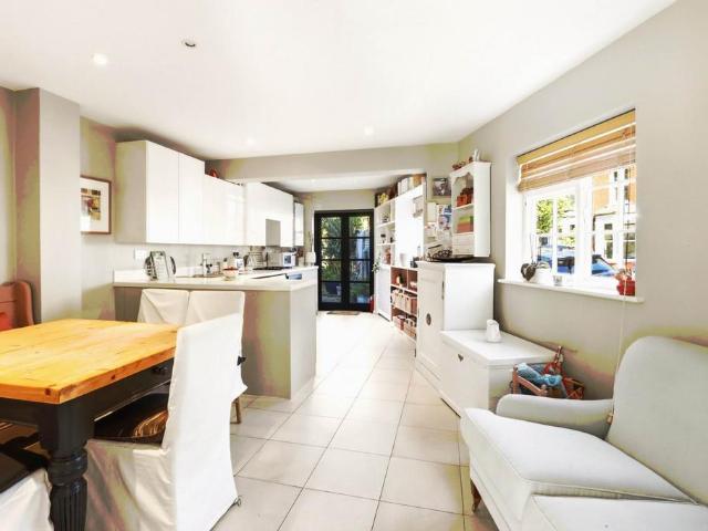 House for sale in Winchmore Hill, Greater London