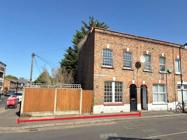House for sale in Leyton, Greater London