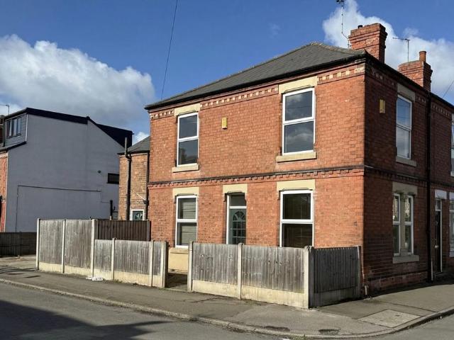 House for sale in Gedling, East Midlands