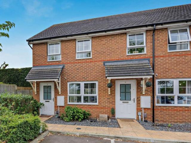 House for sale in Allington, Midway