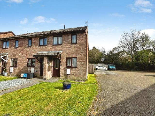 House for sale in Bryncethin, Wales