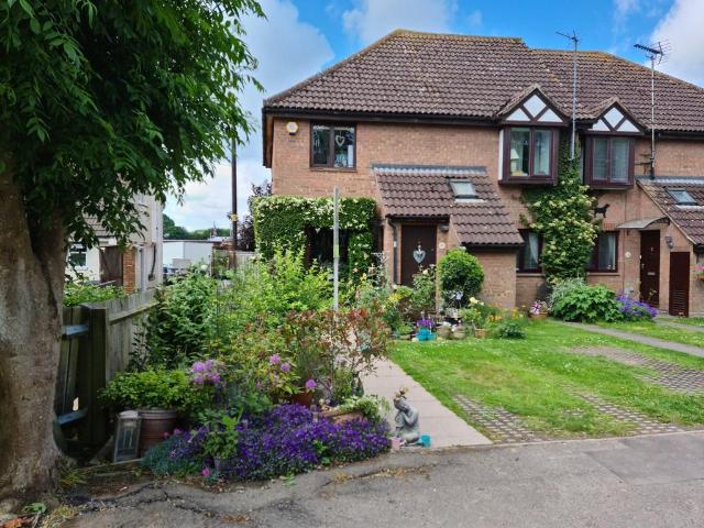House for sale in Ashley Green, Whelpley Hill