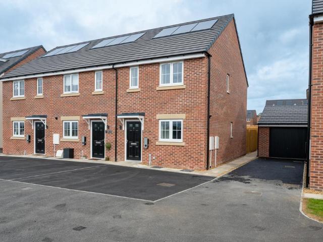 House for sale in East Ayton, North Yorkshire