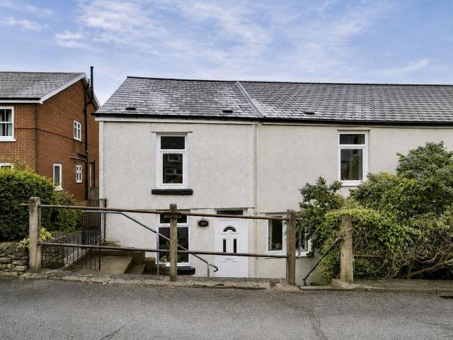 House for sale in Tir-Phil, Deri