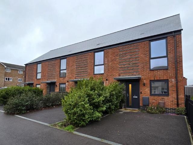 House for sale in Lee-on-the-Solent, Middlecroft