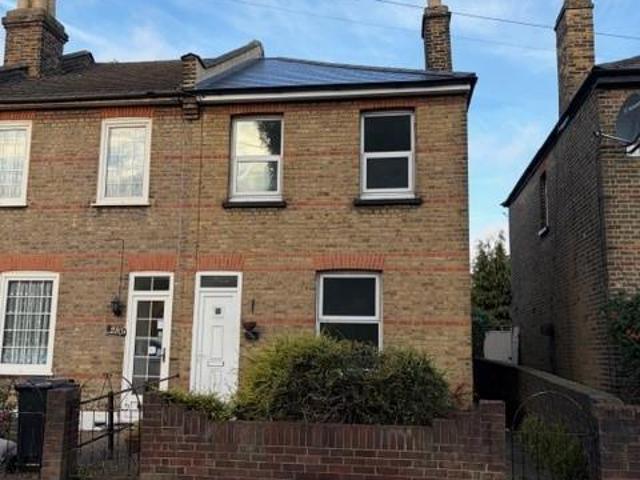 House for sale in London Borough of Redbridge, Greater London
