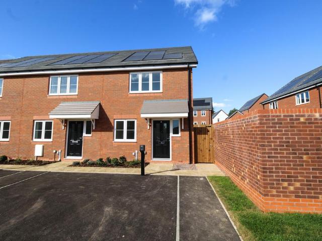 House for sale in Park Hill, Warwick