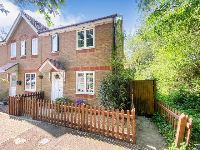 House for sale in Hedge End, Helford