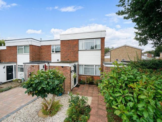 House for sale in Five Acres, Hertfordshire