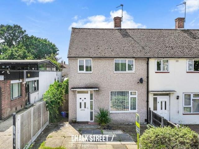 House for sale in Harold Hill, Greater London