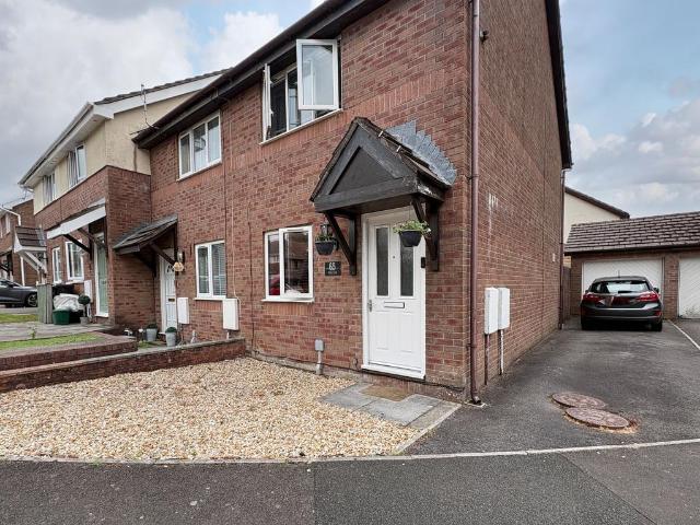 House for sale in Blaenhonddan, Bryncoch