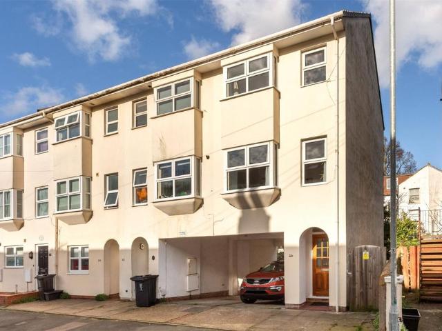 House for sale in Round Hill, Brighton & Hove