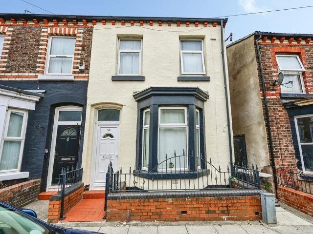 House for sale in Calderstones