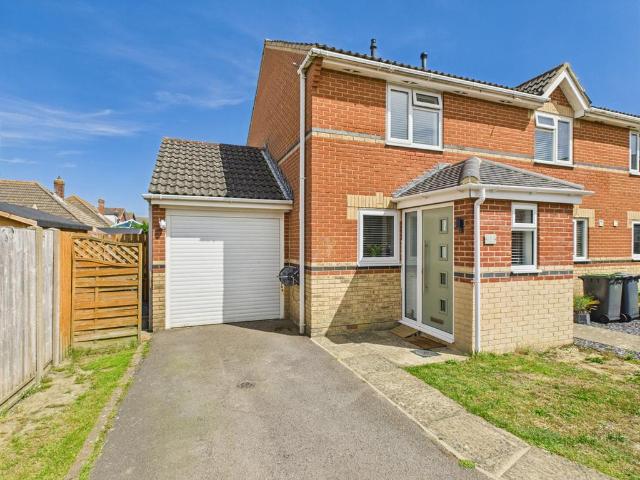 House for sale in Spring Vale, Hampshire