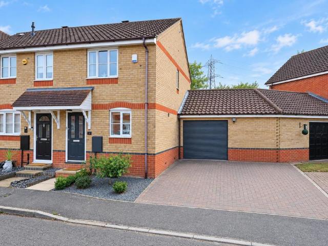 House for sale in Bird Estate, Barling