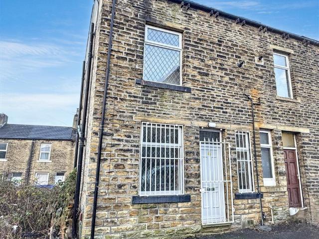 House for sale in Bracken Bank, Bradford