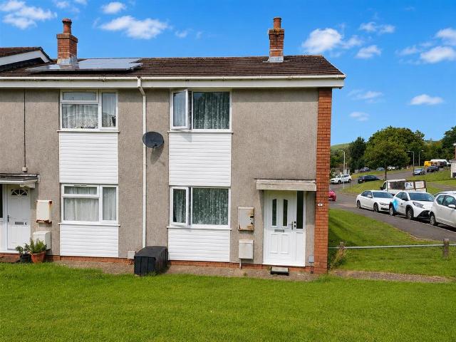 House for sale in Pontarddulais, Wales