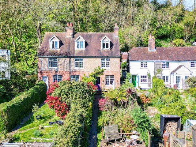 House for sale in Heathlands, East Sussex