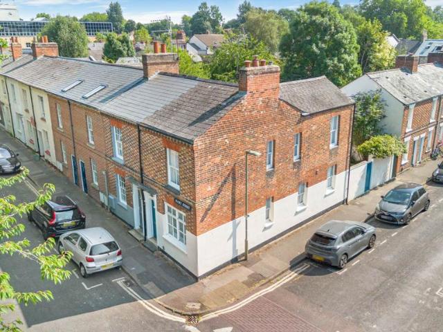 House for sale in The Slade, Oxfordshire