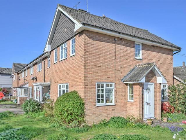 House for sale in Hutton Mount, Navestock Side