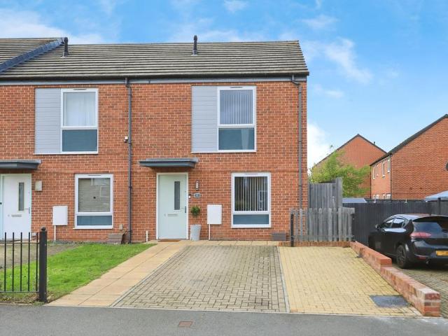 House for sale in Darlaston, West Midlands