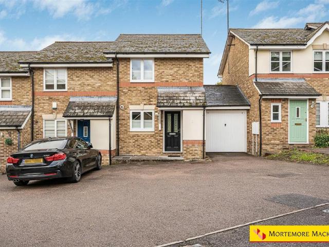 House for sale in Oakwood, Greater London