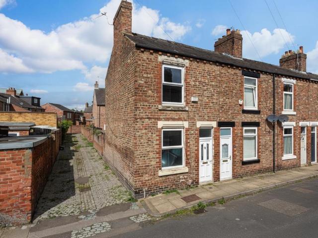 House for sale in High Field, York