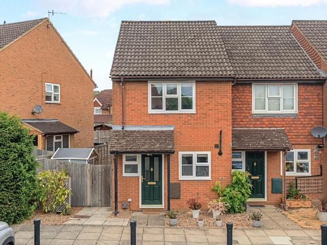 House for sale in Fole, Surrey