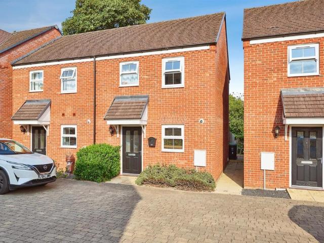 House for sale in Oundle