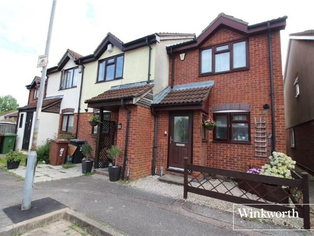 House for sale in Elstree and Borehamwood, Borehamwood