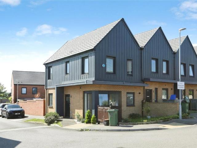 House for sale in Regent Quay, Oad Street