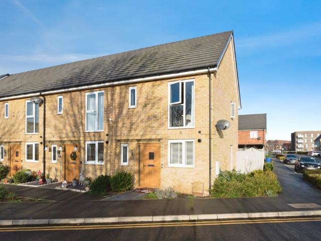 House for sale in West Thurrock, Essex