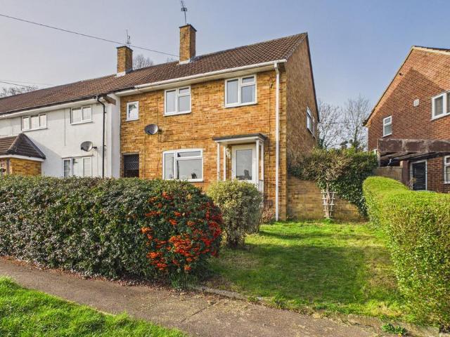 House for sale in Bourne End, Pouchen End
