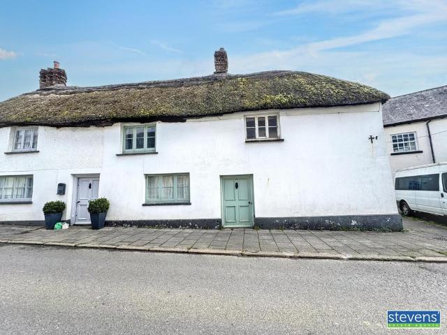 House for sale in Weir Quay, Devon
